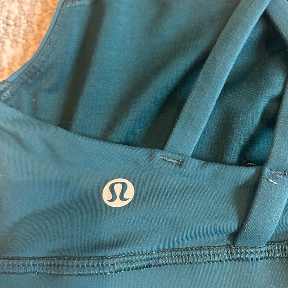 Lululemon energy bra - Picture 3 of 3
